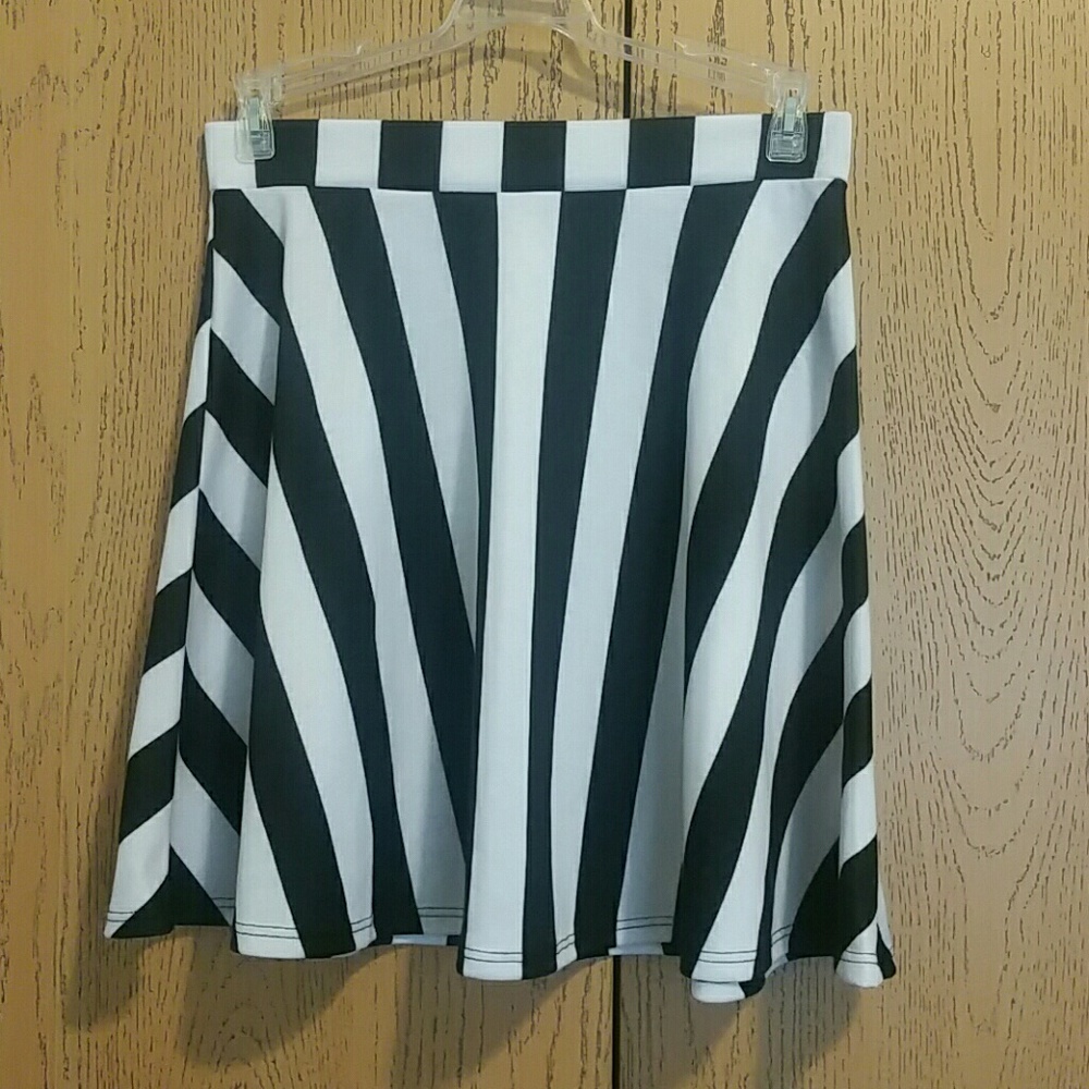 Black & White striped skater skirt